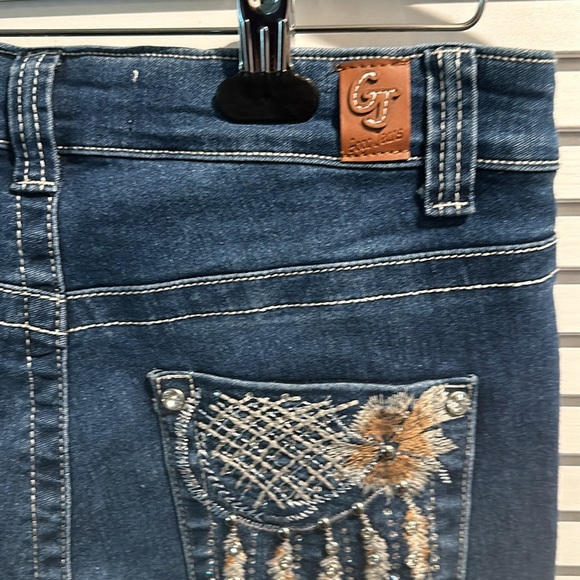 NWT GOGO Jeans, Skinny, Stretchy, & Soft with Bling Pocket design and bootcut. - Picture 6 of 6